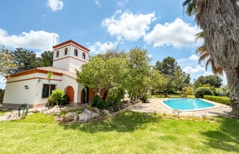 Imatge 14 Exclusiva casa de camp amb piscina, jardins i vistes espectaculars