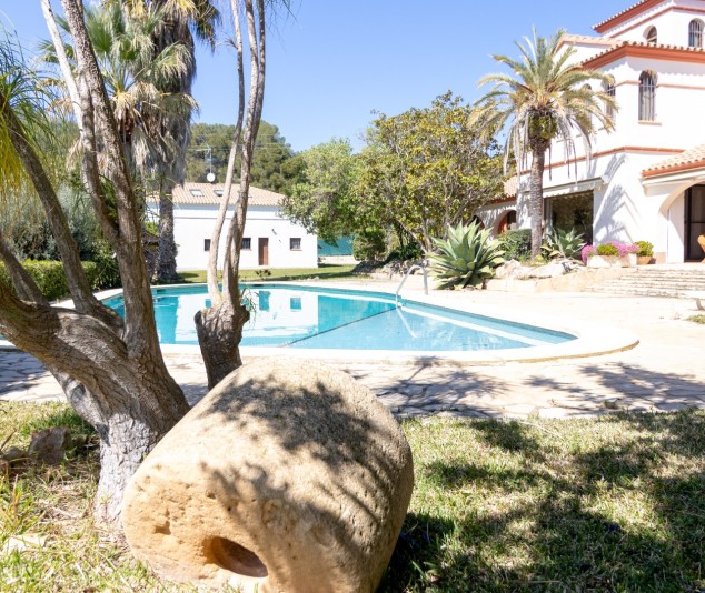 Exclusiva casa de camp amb piscina, jardins i vistes espectaculars - 6