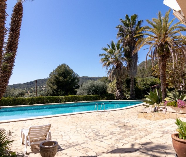 Exclusiva casa de camp amb piscina, jardins i vistes espectaculars - 75