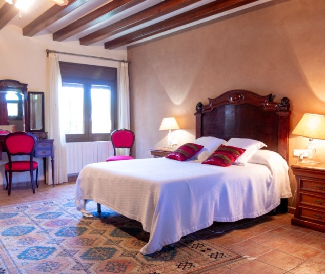 Exclusiva casa de camp amb piscina, jardins i vistes espectaculars - 32