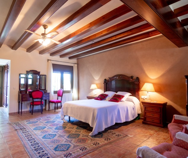 Exclusiva casa de camp amb piscina, jardins i vistes espectaculars - 29