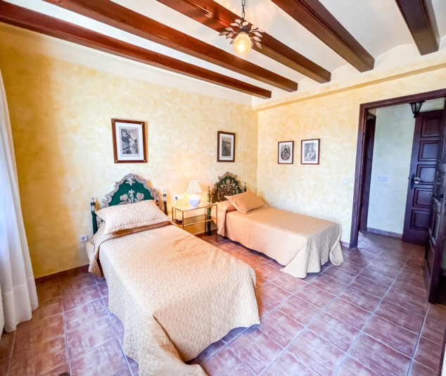 Exclusiva casa de camp amb piscina, jardins i vistes espectaculars - 50