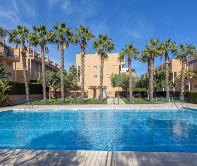 Espectacular dúplex en venta al carrer Johann Sebastian Bach - 48