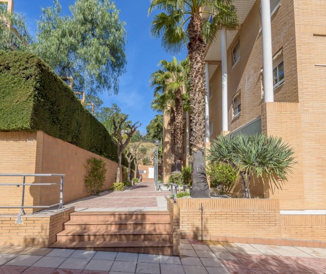 Espectacular dúplex en venta al carrer Johann Sebastian Bach - 44